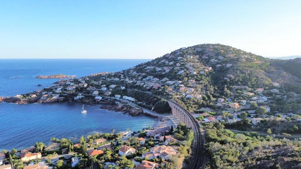 La Belle Vue-Charming Duplex Apartment With Sea View, 50 Meters From Beach And Private Parking Saint-Raphaël Dış mekan fotoğraf
